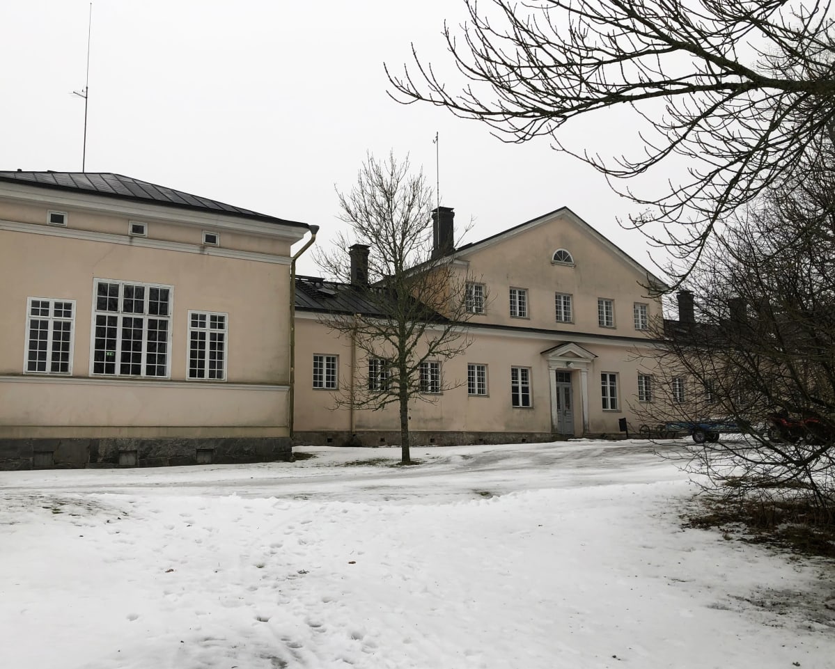 Seilin sairaalan päärakennus, Saaristomeren tutkimuslaitos.