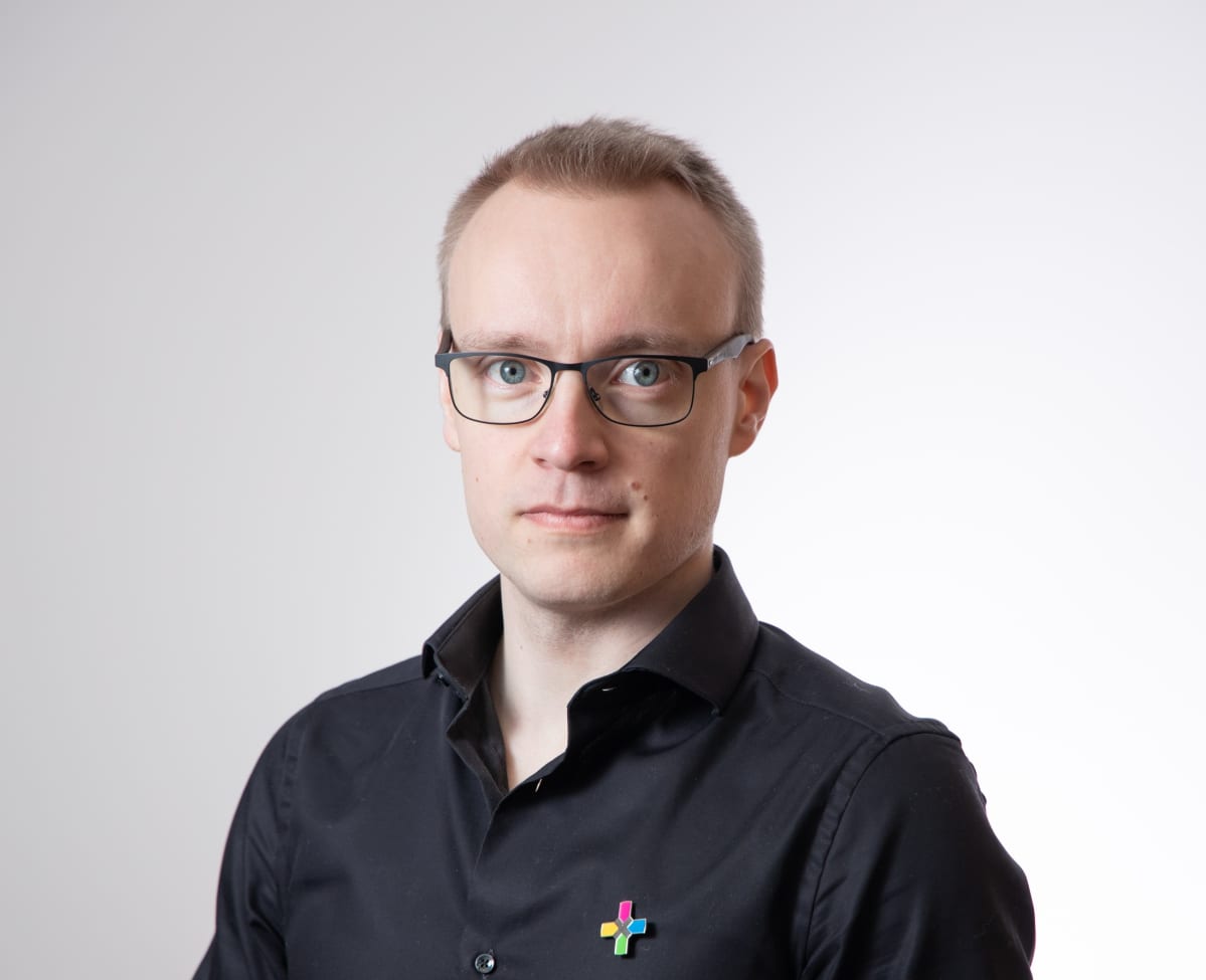 Suomen elektronisen urheilun liiton puheenjohtaja Joonas Kaipiainen.