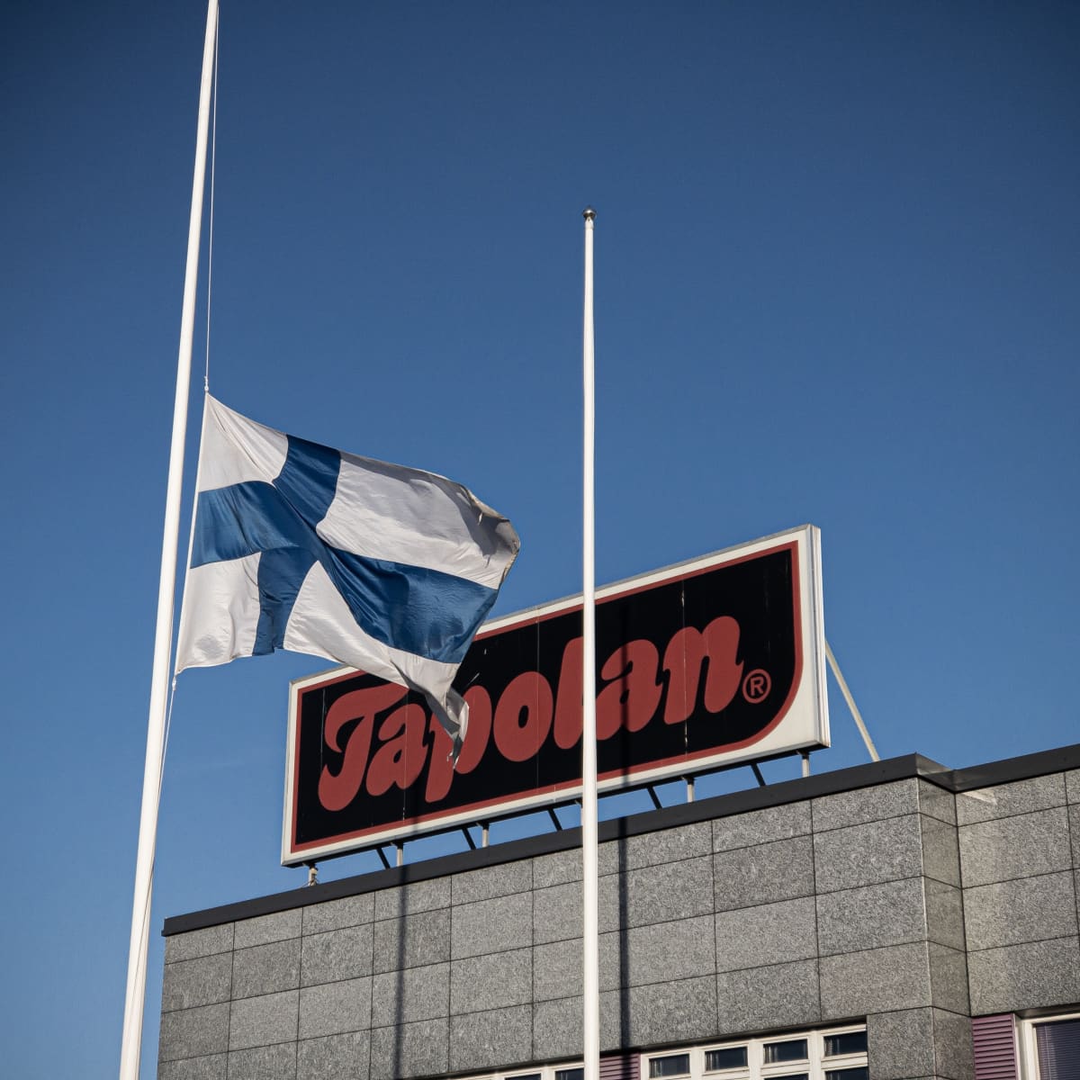 lippu puoli tangossa