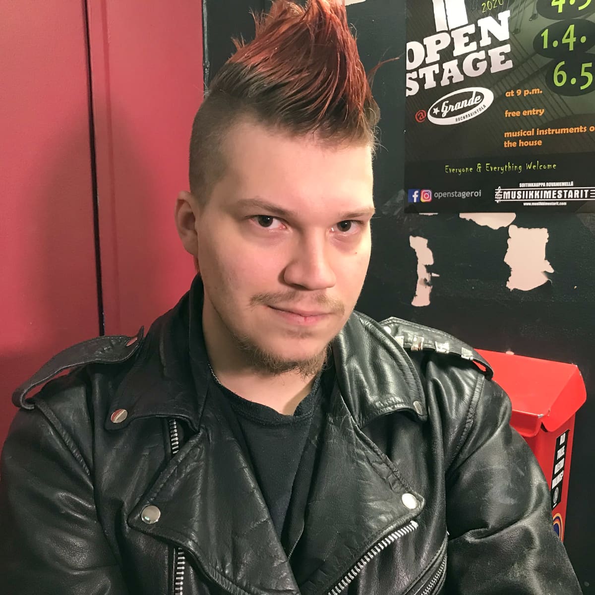 Lähihoitaja Akseli Torvinen.