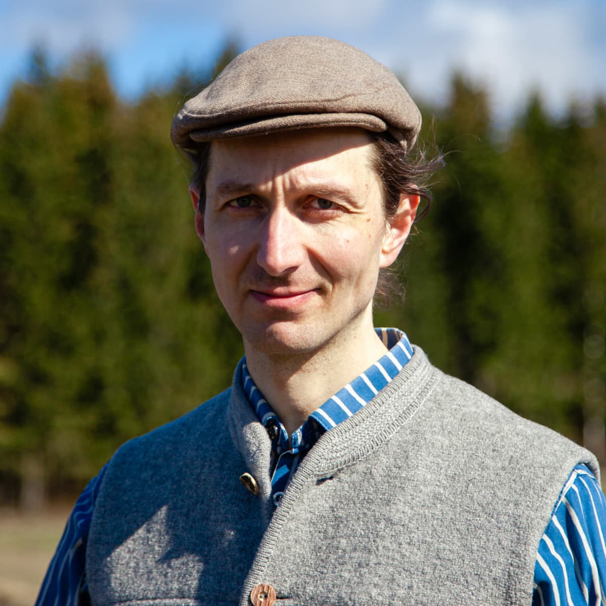 Luomuviljelijä Juuso Joona.