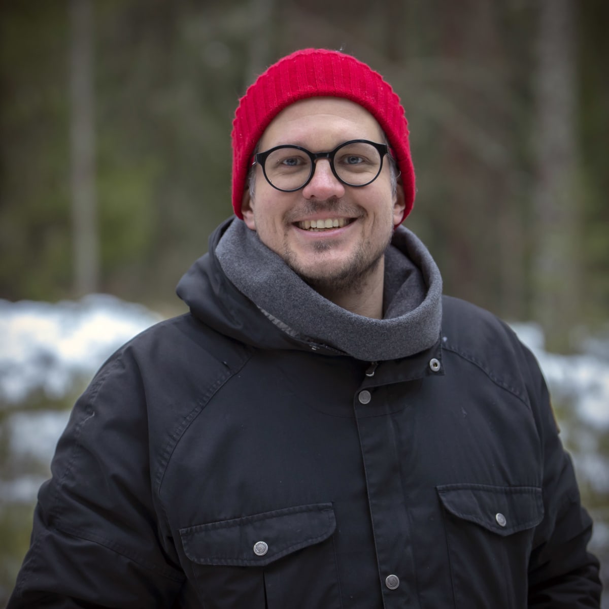 Wille Lehtovaara katsoo suoraan kameraan