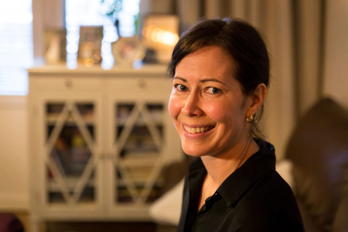 Mirja Palmanto on ugandalaisen Esther-tytön kummi.