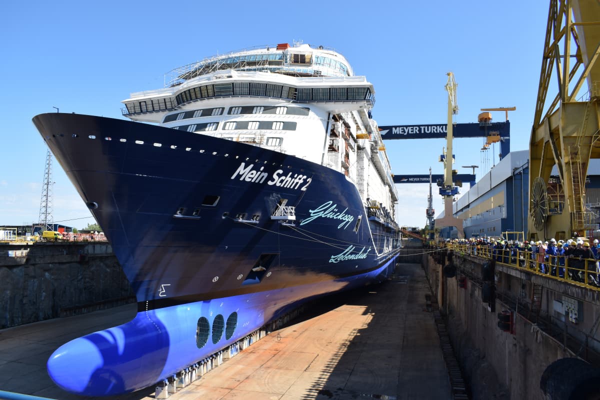 Uusi Mein Schiff 2 Laskettiin Vesille Tuotannon Tahti Ja