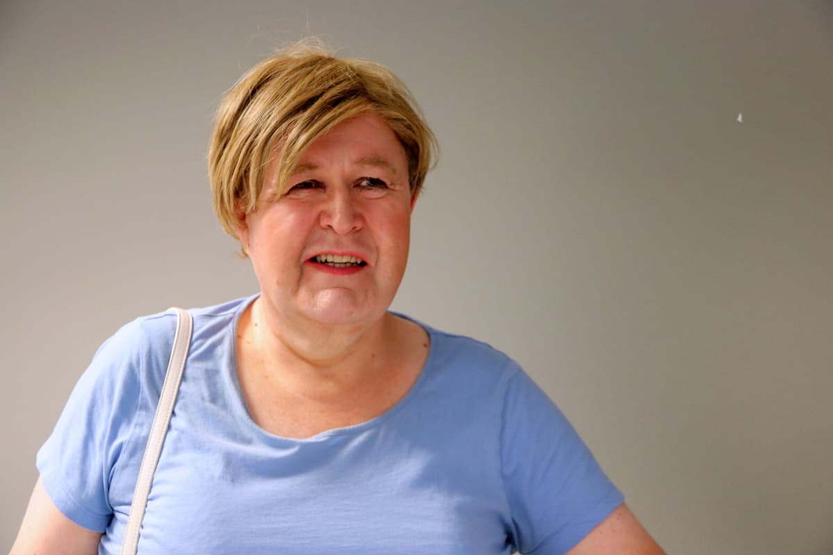 College tyttö antaa blowjob