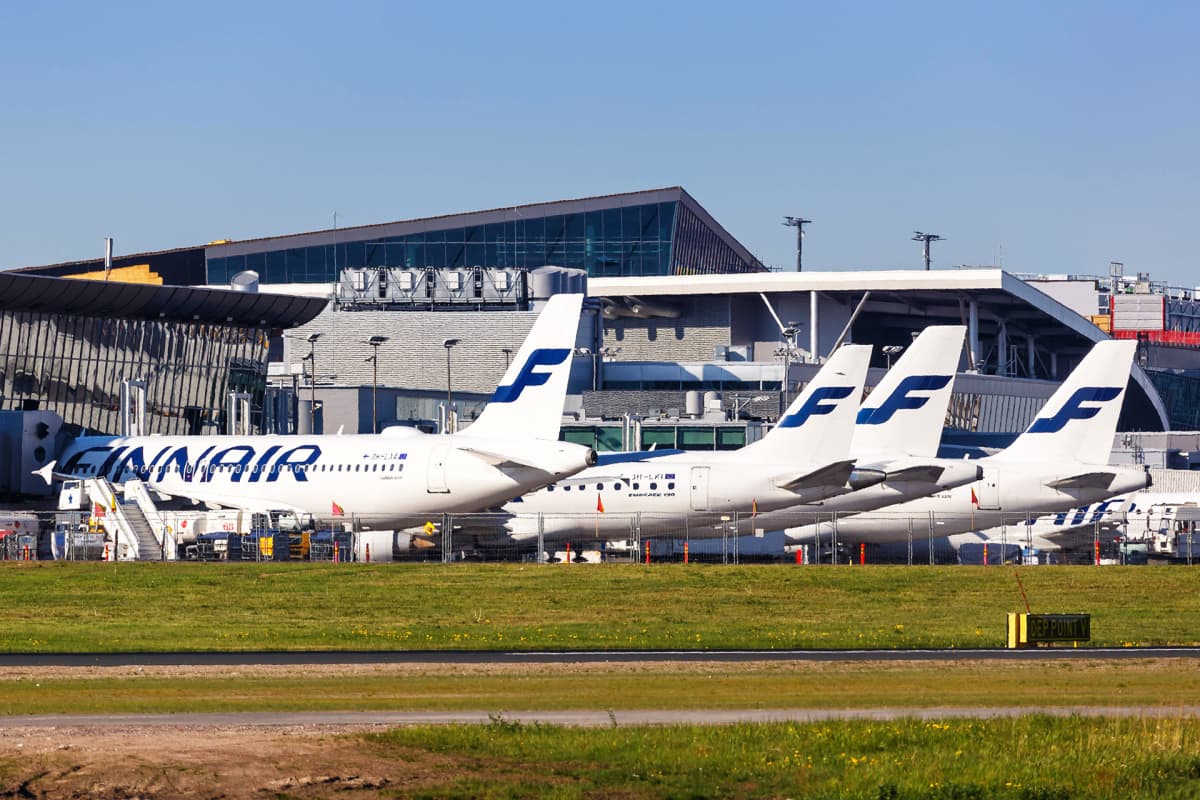 Finnairin koneita Helsinki-Vantaan lentoasemalla.