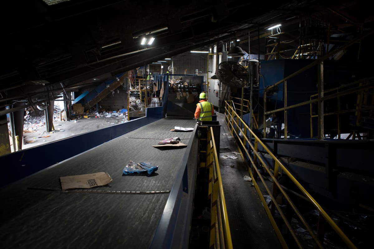 Mid America Recycling -kierrätysjäteyhtiötä johtavan Mick Barryn mukaan Kiinalla oli oikeus sanoa, että yhdysvaltalaiset olivat huolimattomia kierrättäjiä.