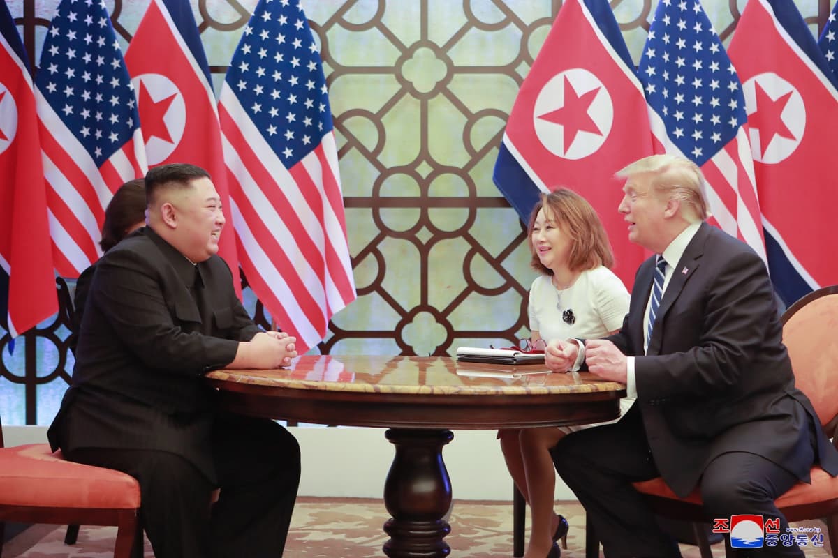 Kim Jong-un ja Donald Trump tapasivat viimeksi Hanoissa Vietnamissa.