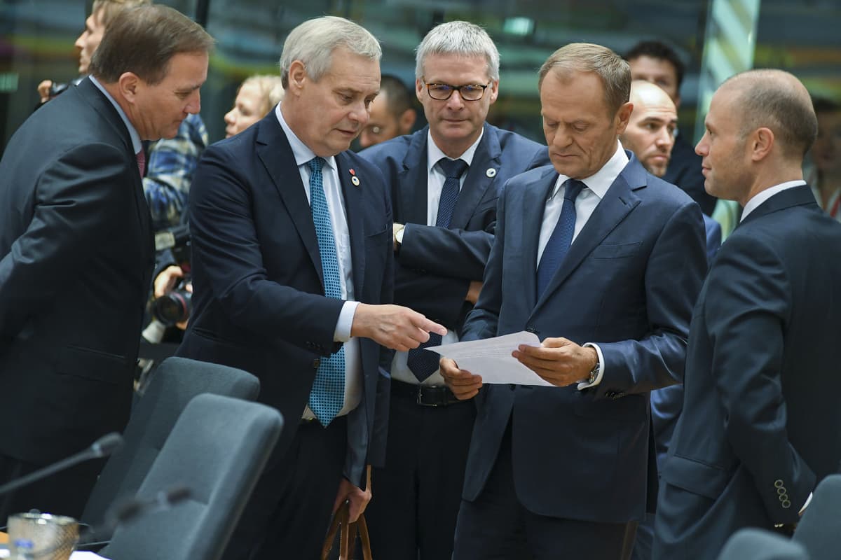 Antti Rinne ja Donald Tusk.