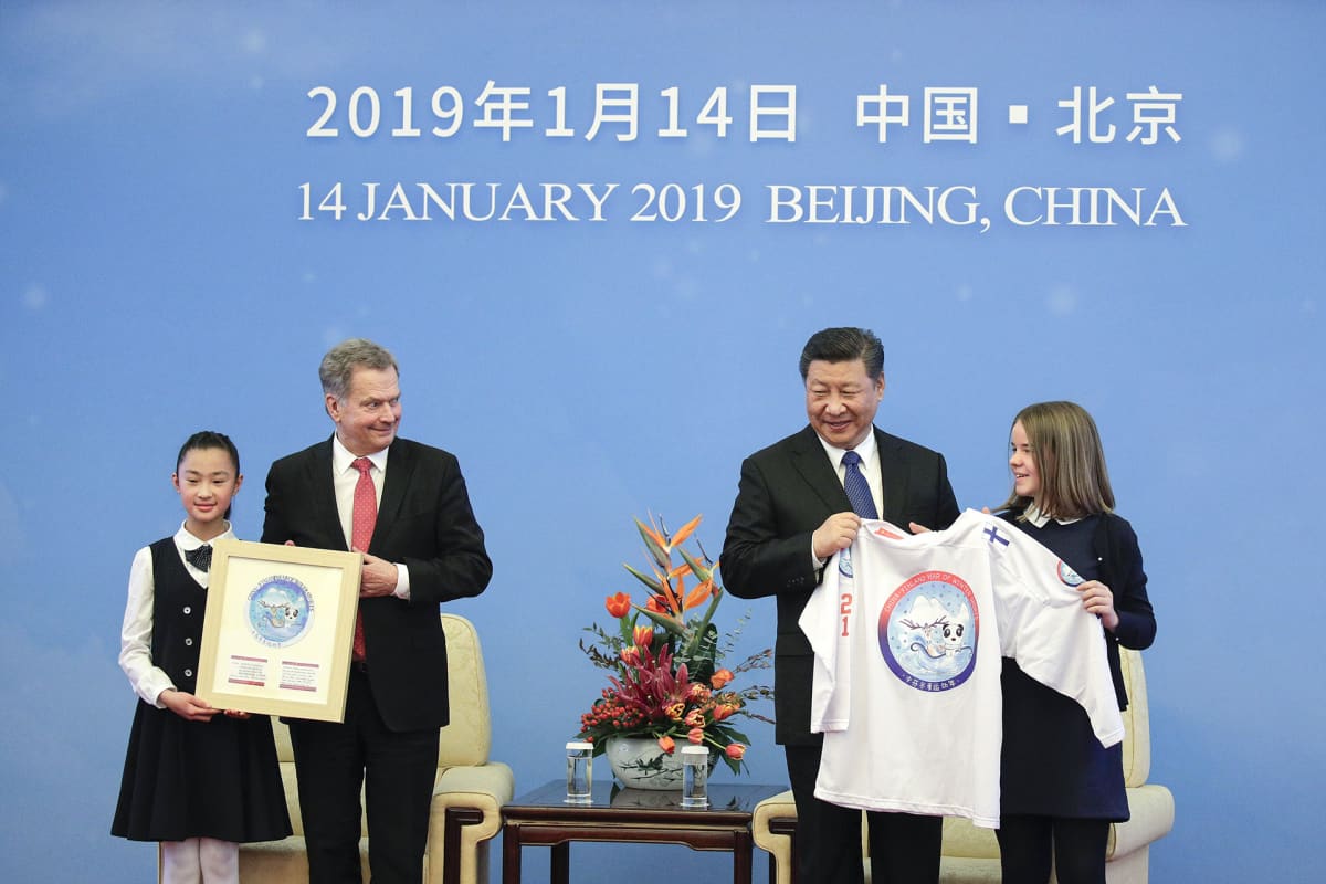 Suomen presidentti Sauli Niinisto ja Kiinan presidentti Xi Jinping Kiinan ja Suomen talviurheilun vuoden 2019 avajaisjuhlallisuuksissa.