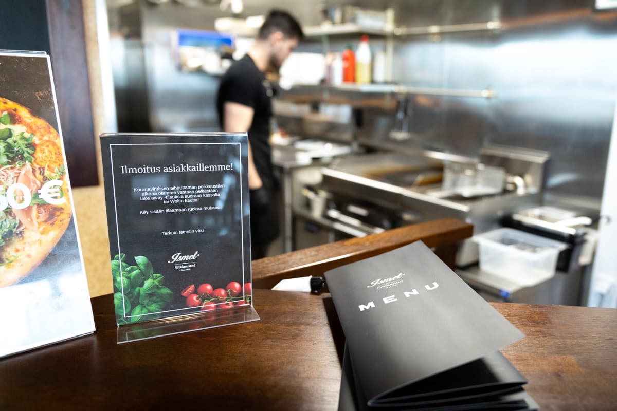 ravintolan tiski ja menu