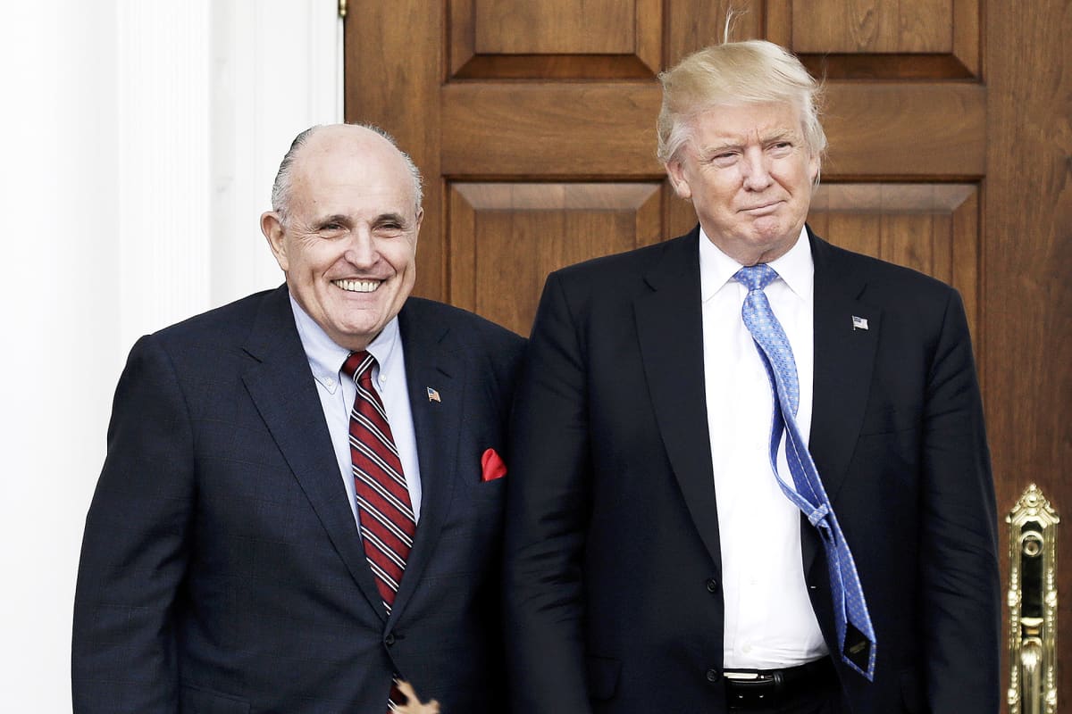 New Yorkin entinen pormestari Rudy Giuliani ja Donald Trumpvuonna 2016.