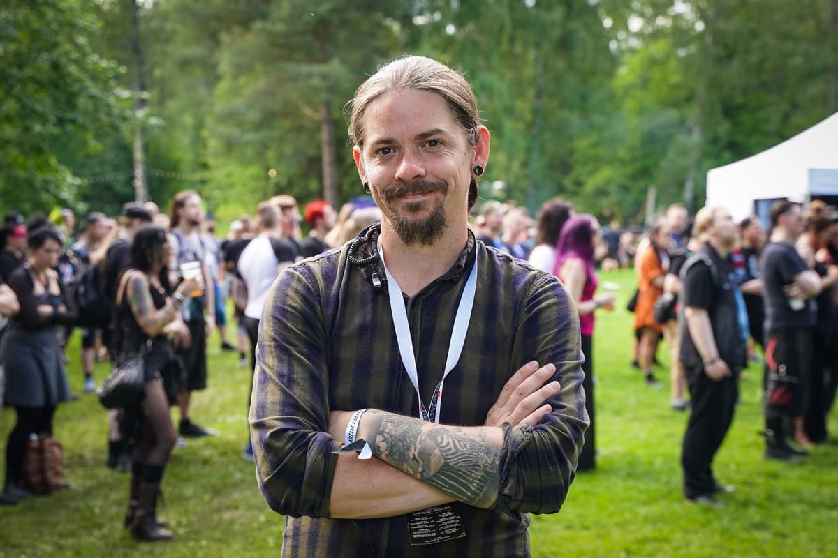 Saarihelvetti, Rowan Rafferty