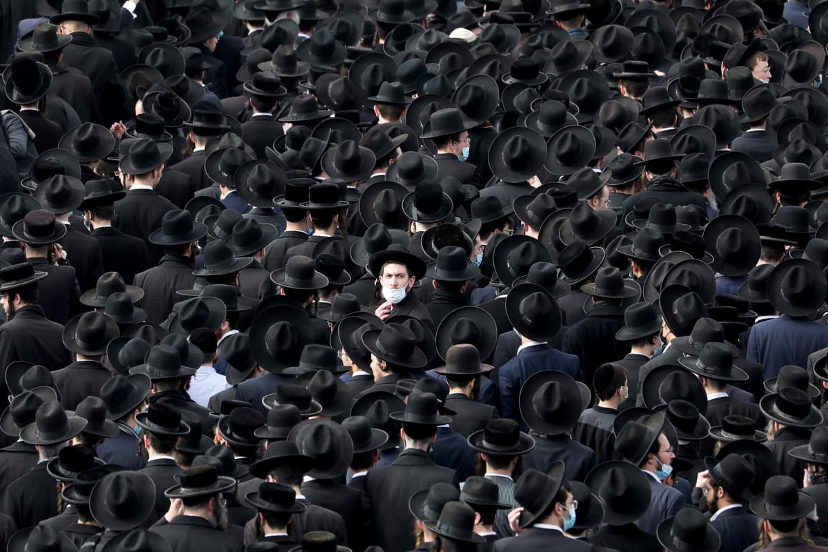 Rabbi Meshulam Dovid Soloveitchikin hautajaiset Jerusalemissa 31. tammikuuta.