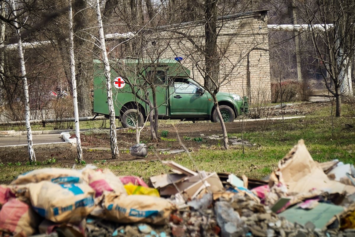 Avdijivkan sairaalassa Itä-Ukrainassa on eri osastot sotilaille ja siviileille.