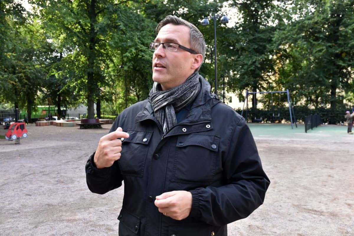 Lastenhoitaja Heikki Aunio