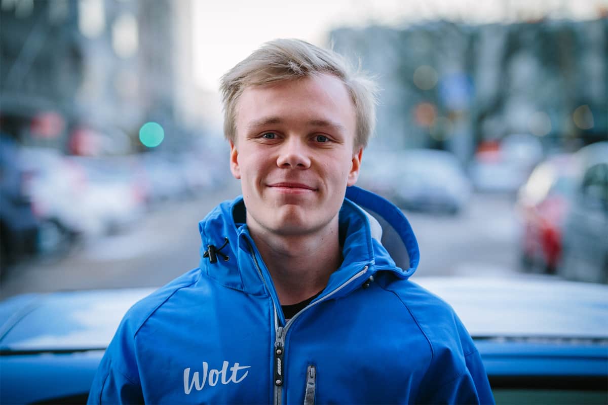 Woltin ruokalähetti Kiril Kuhanen.
