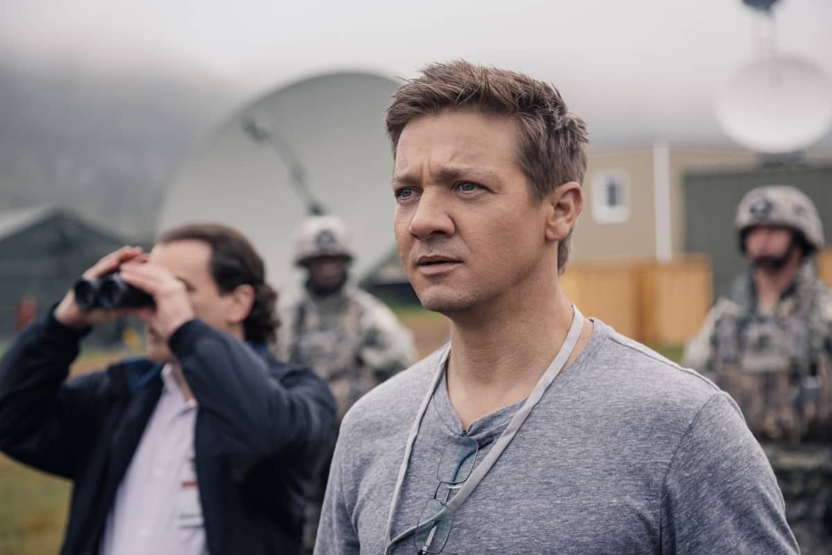 Jeremy Renner on Arrival-elokuvan Ian Donnelly.