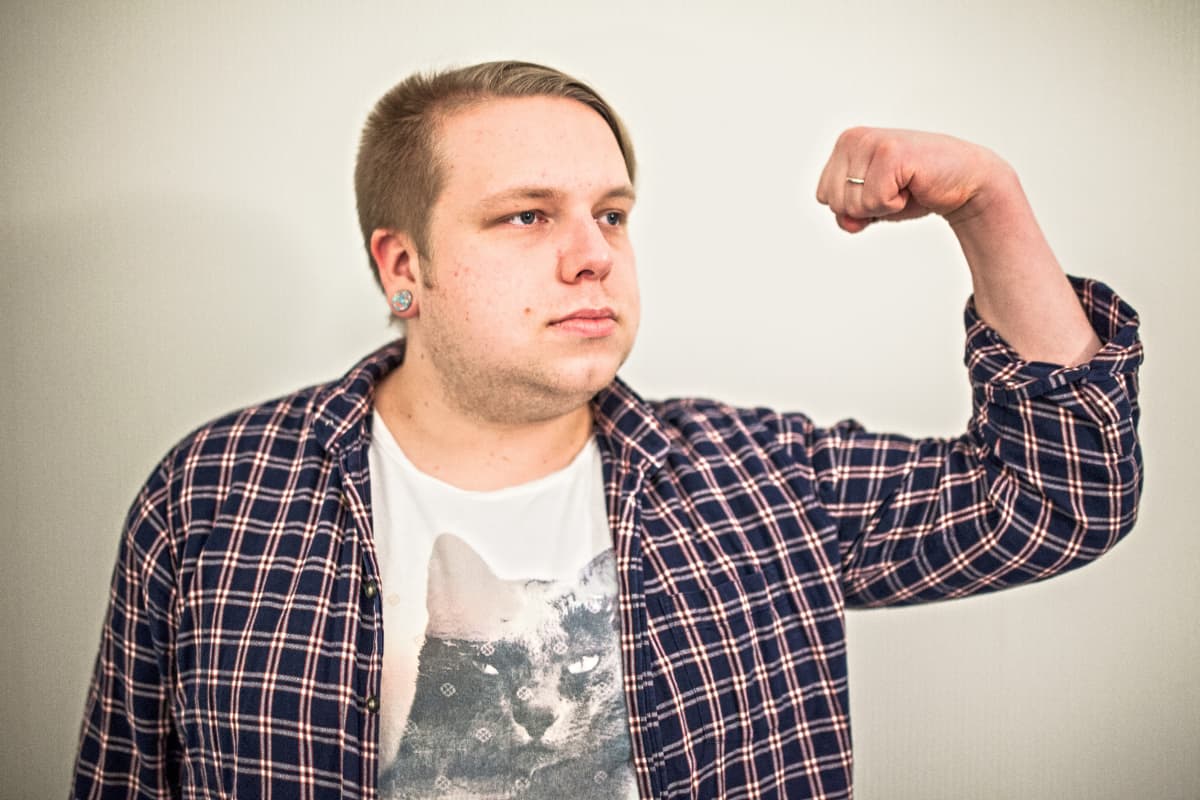 sarjakuvataiteilija Juho Maurinen