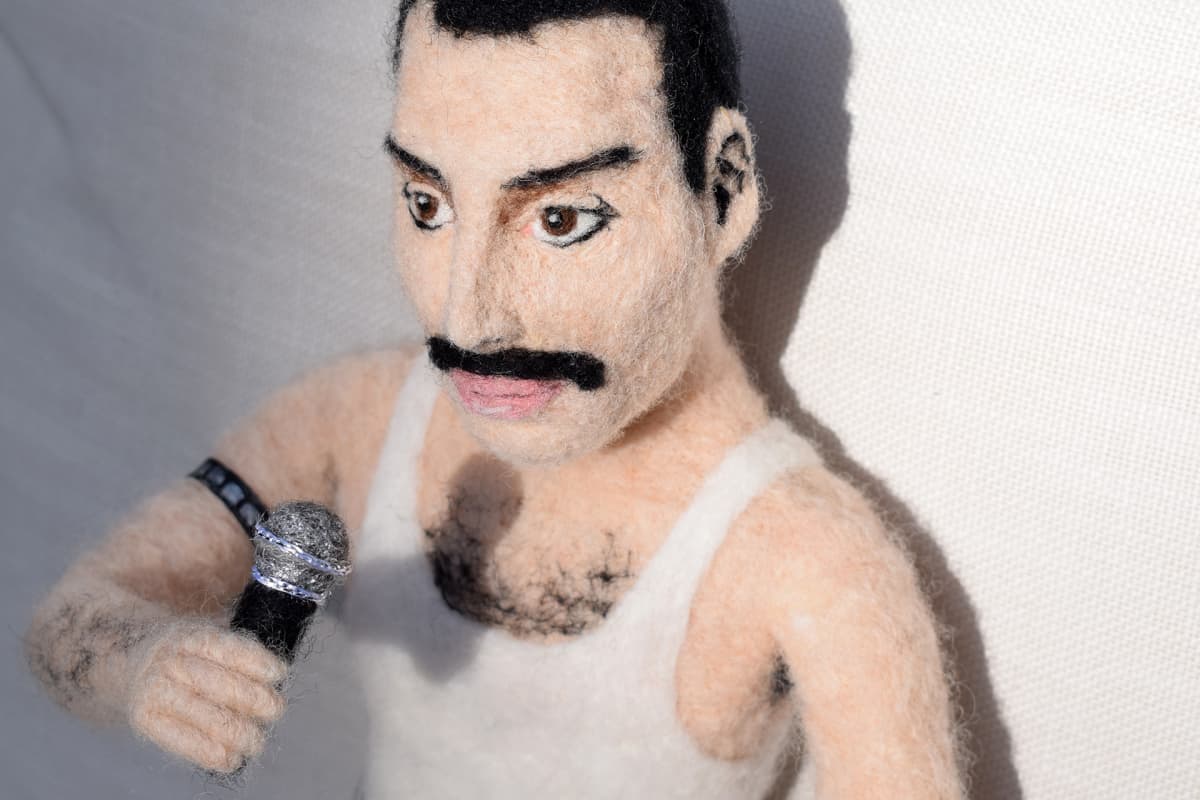 Huovutettu Freddie Mercury