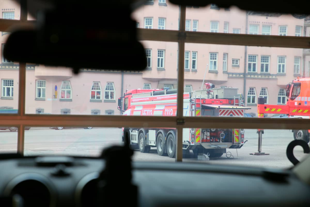 paloauto helsingin keskuspelastusasema kallio tulipalo