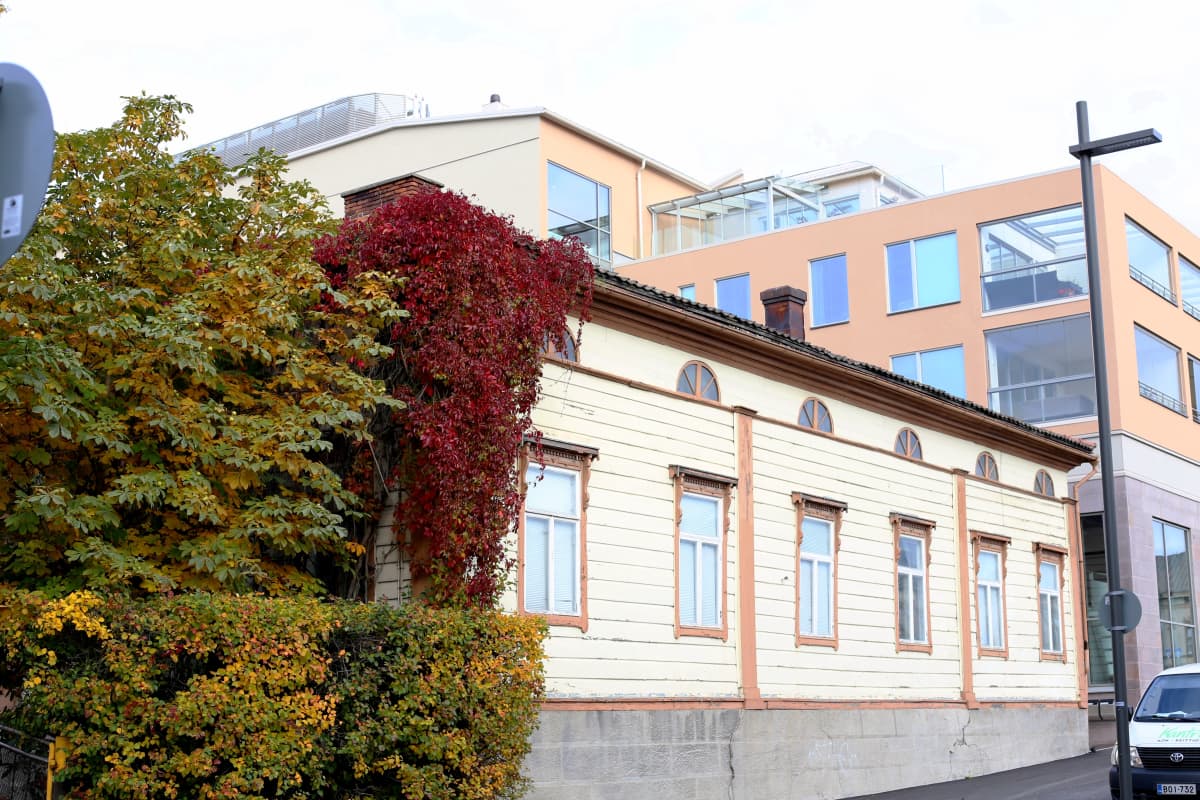Empirehus