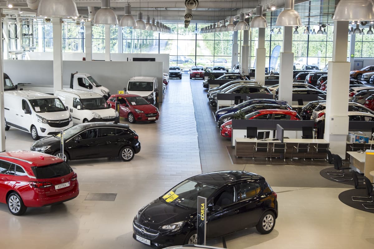 Autokauppa Vantaalla.