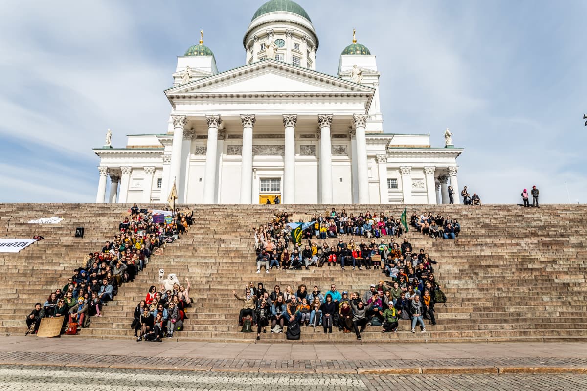 Opiskelijoiden ilmastolakko Senaatintorilla 5.4.2019.