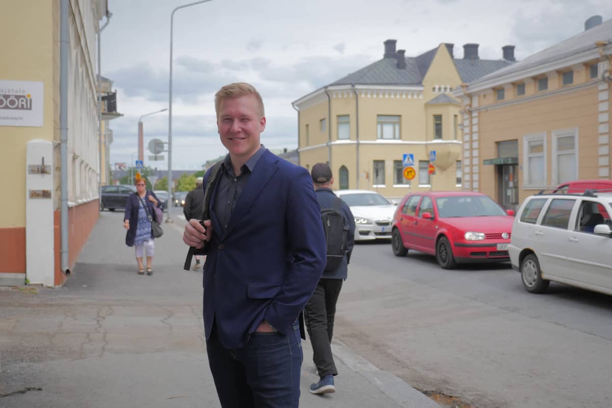 Sampo Hyvärinen, Prasos oy tietojohtaja