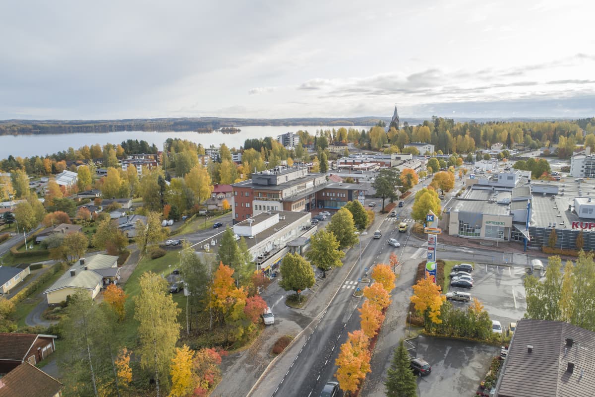 Ilmakuva syksyisestä Kiteen keskustasta.