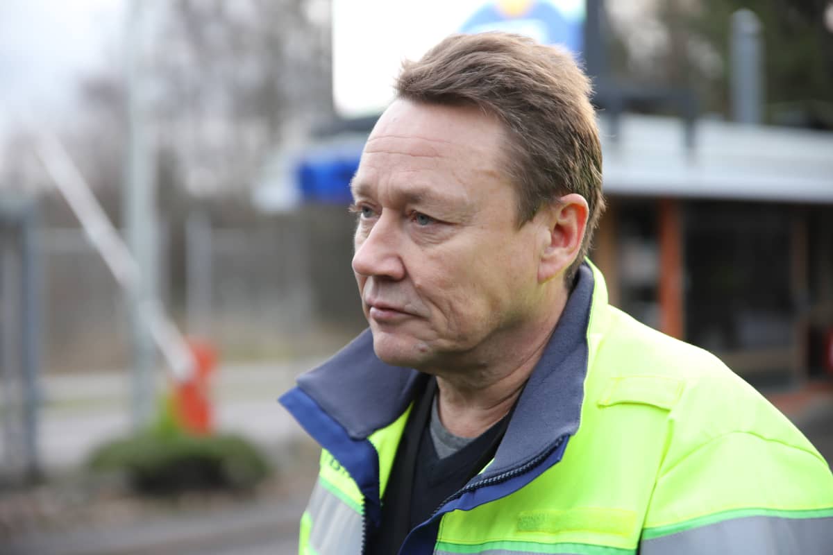 Neste Oyj:n Naantalin jalostamon pääluottamusmies Kimmo Aho haastattelussa.