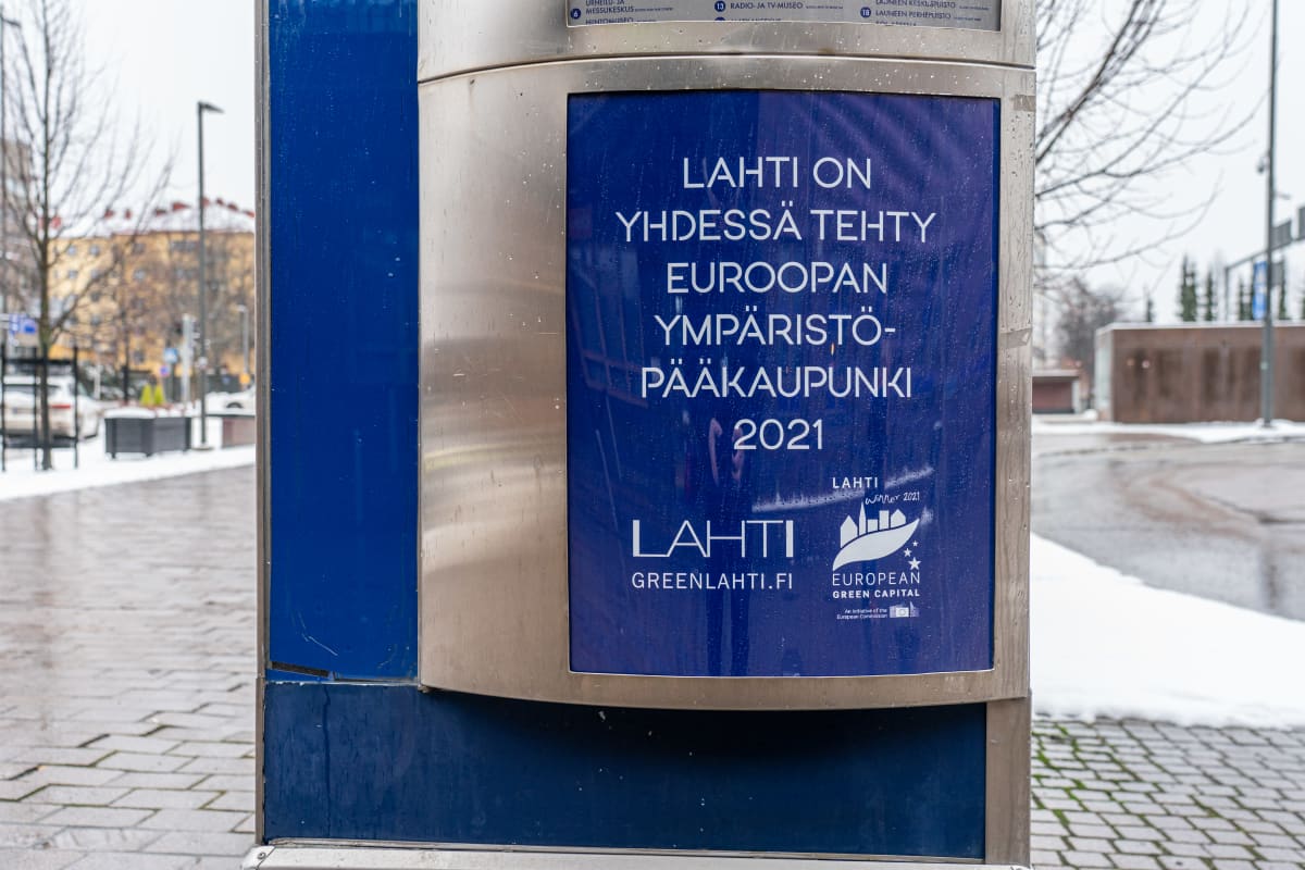 Ympäristöpääkaupunki 2021 -juliste Lahdessa.