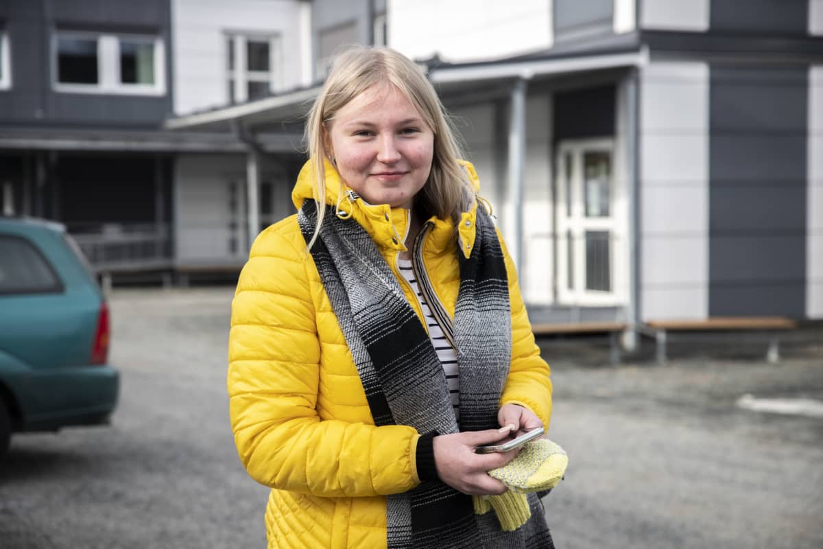 Ahmon koulun yhdeksäsluokkalaiset Eveliina Hyvärinen