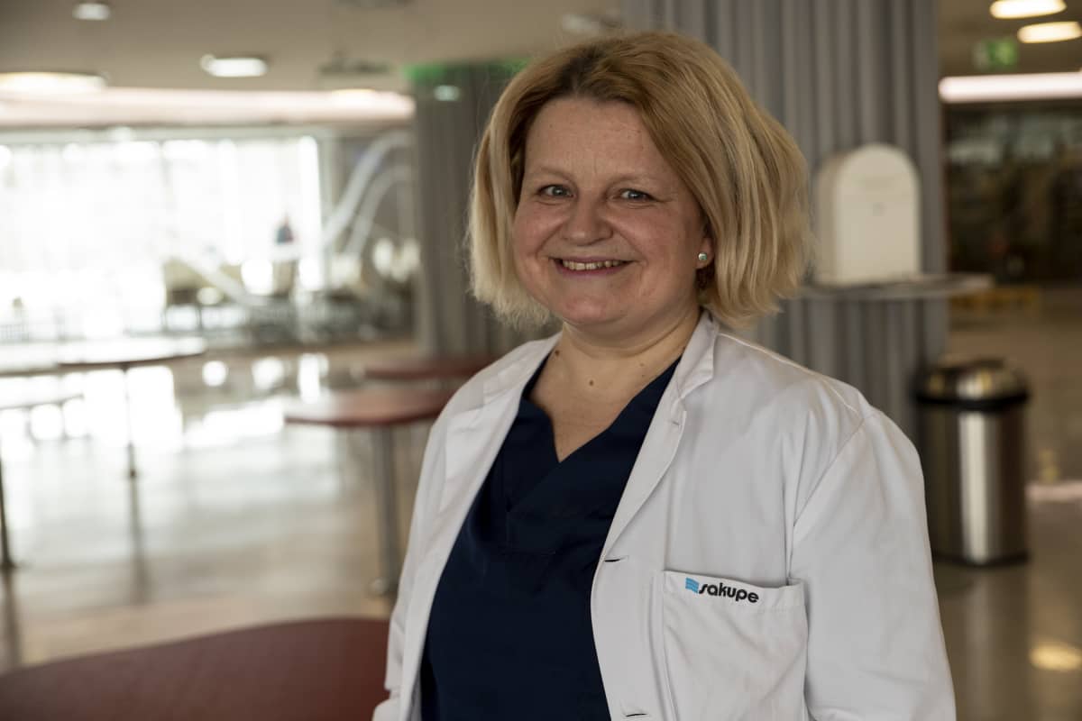 Kuopion yliopistollisen sairaalan neurologian apulaisylilääkäri Anne-Mari Kantanen.