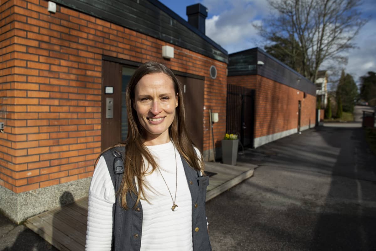 turvakoti sophie mannerheimin turvakoti ja sen johtala laura laine.