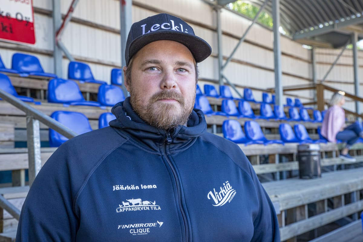 Tomi Niskanen, Lapuan Virkiän naisten pesäpallojoukkueen pelaajavalmentaja