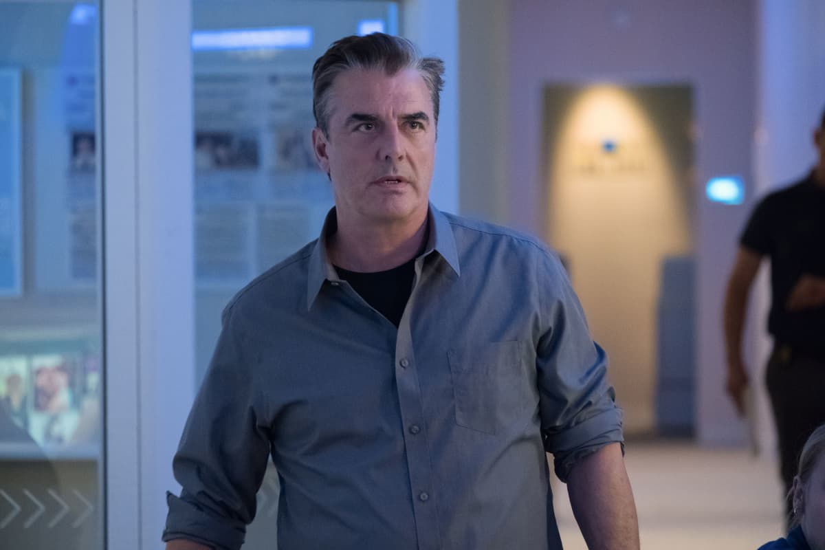 Chris Noth tavallisessa kampauksessaan.