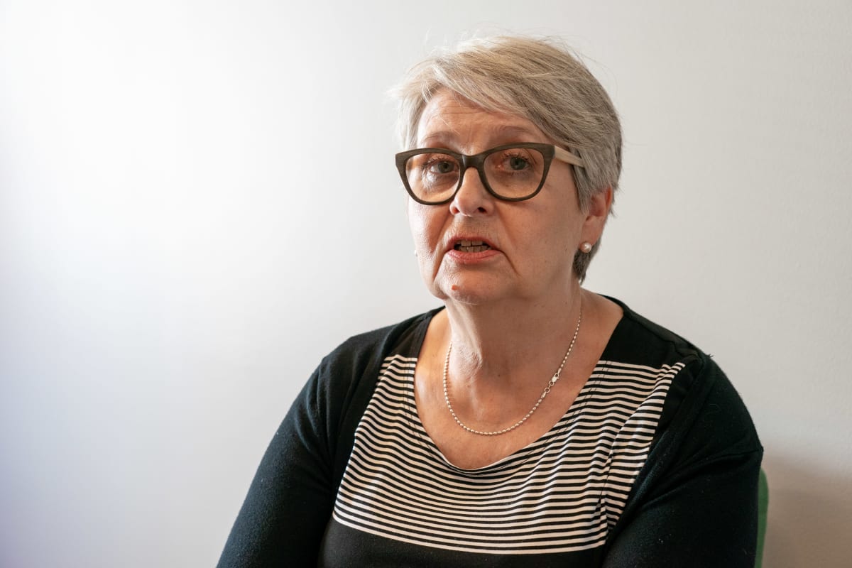 Kriisikeskustoimintojen johtaja Outi Ruishalme, Mieli (Suomen mielenterveys ry).