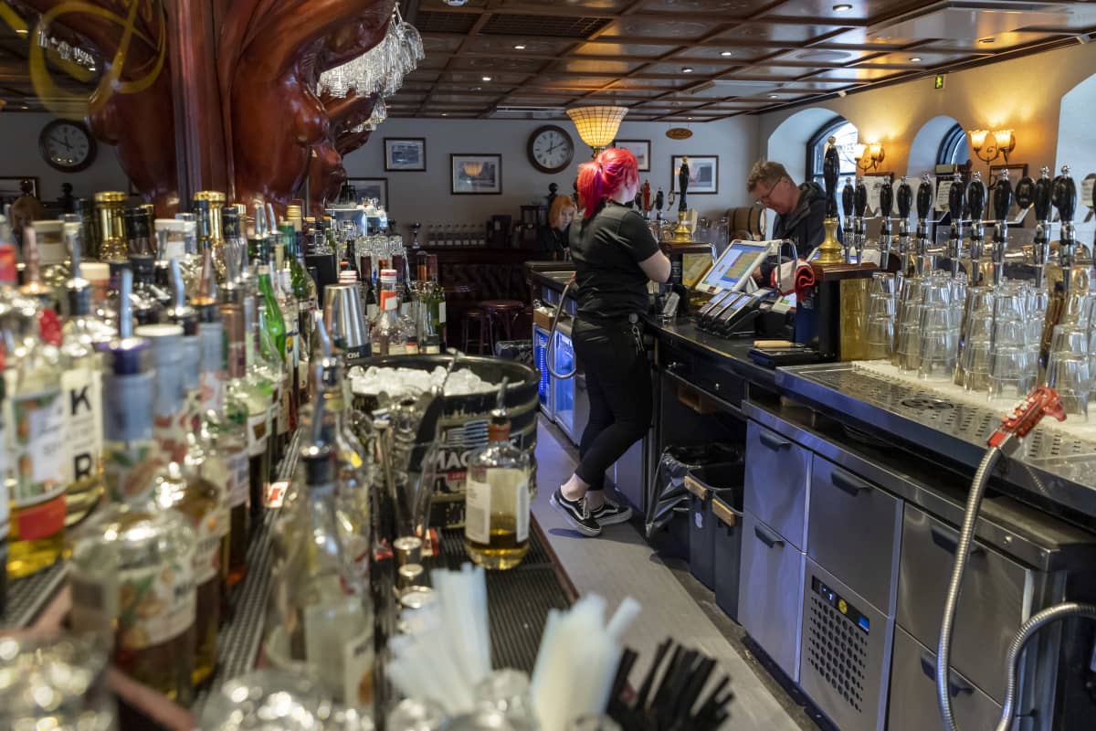 Ravintola Harry'sin baaritiski