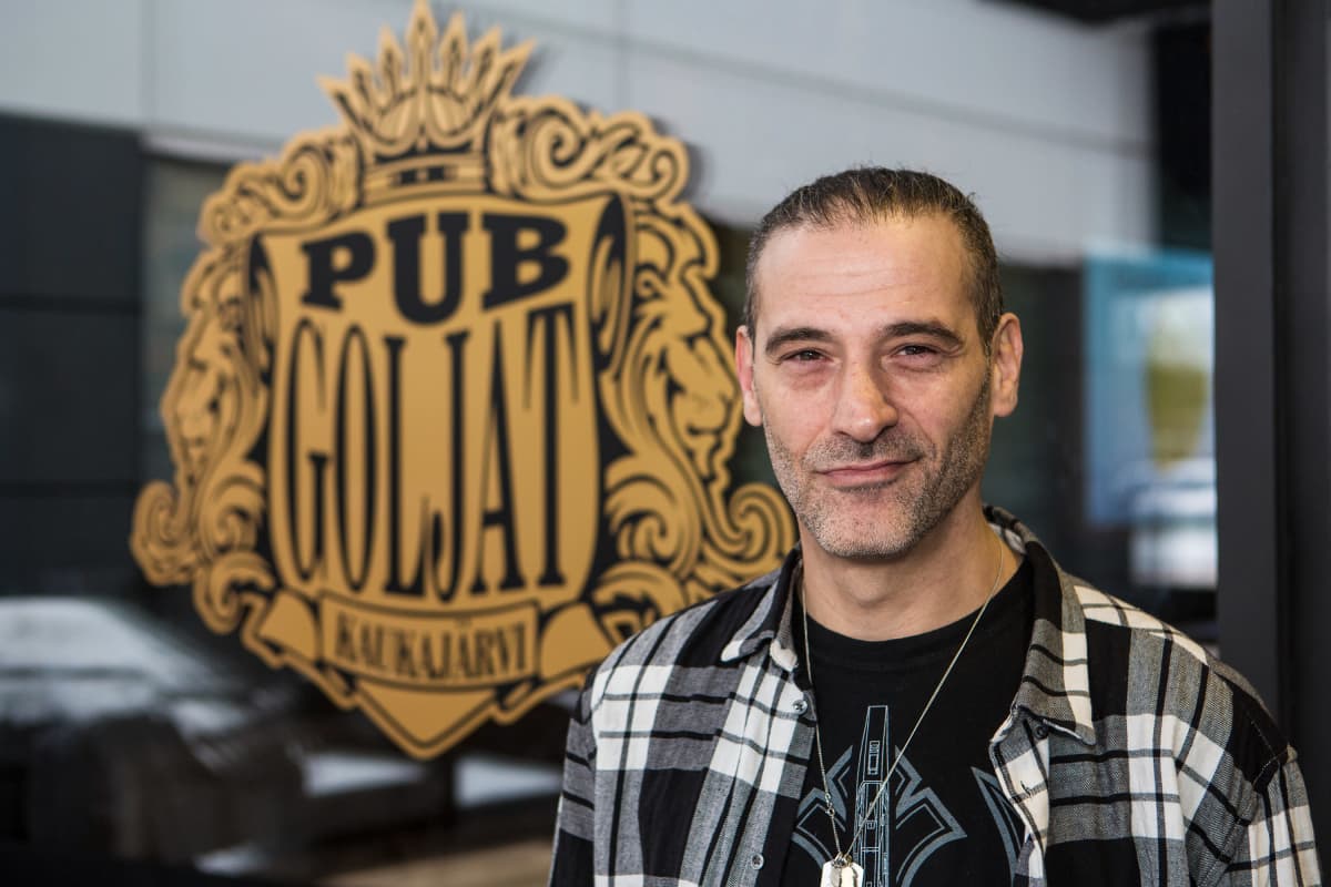 Gil Haqqal, ravintolapäällikkö, Pub Goljat, Kaukajärvi.