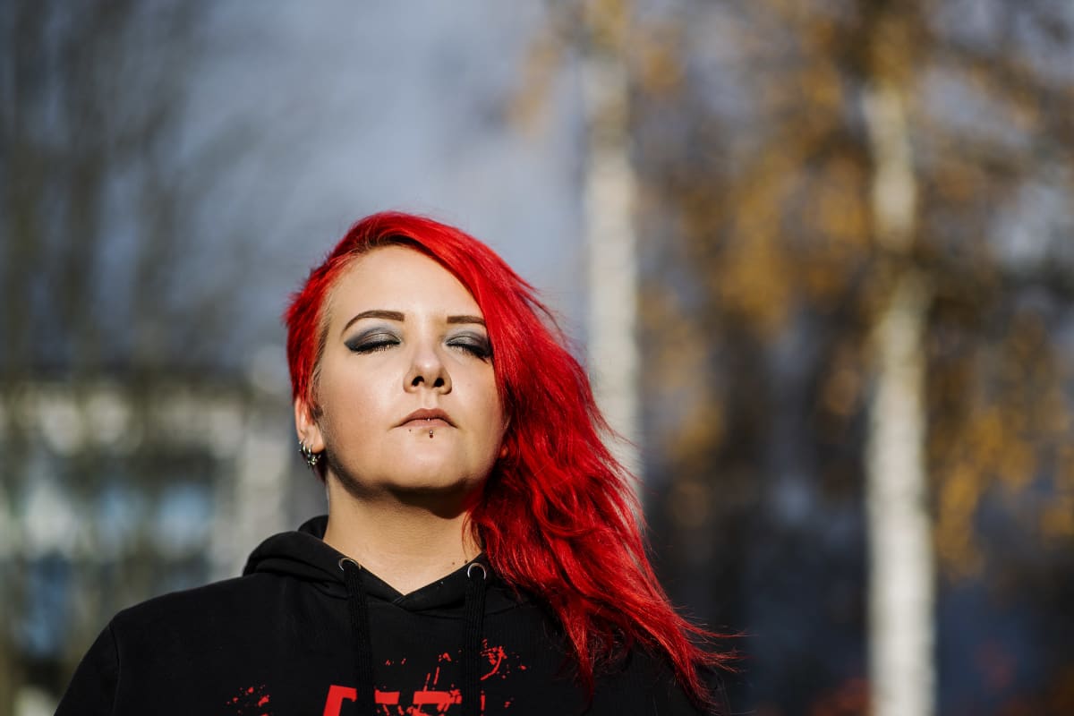 Kuvassa on Niina, joka on yksi Vastaamoon kohdistuneen tietomurron uhreista.