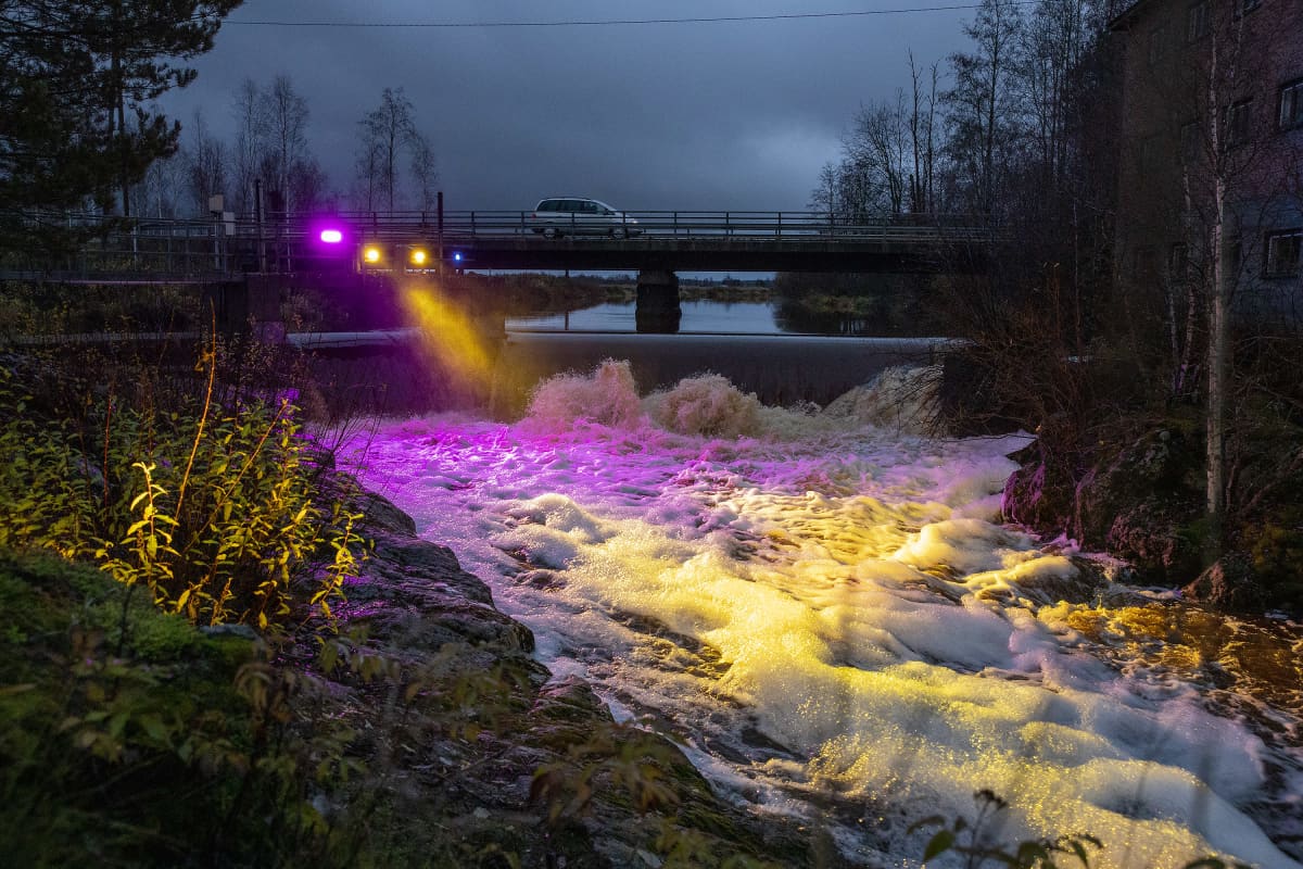 Ahola Mixing Servicesin valaisema Jylhänkoski Kauhavalla Kauhavan valoviikolla 2020