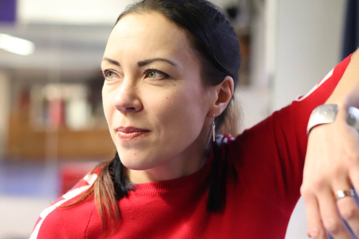 Kirjailija ja thainyrkkeilijä Inga Magga