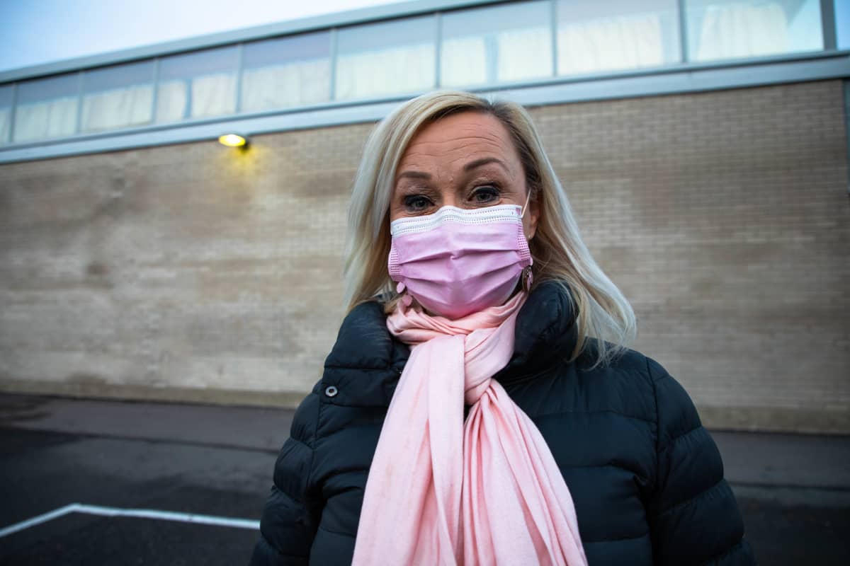 Itäkeskuksen peruskoulun rehtori Jutta-Riina Karhunen