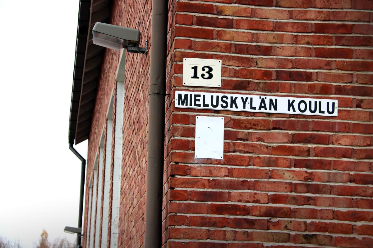 Mieluskylän koulu.