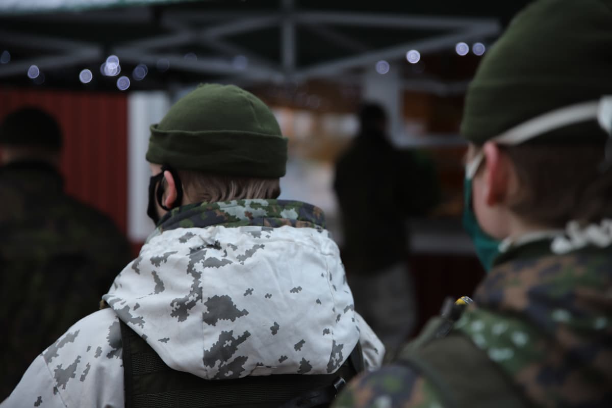 sotilaskodin kioskijono Rovajärvellä MVH20-harjoituksessa
