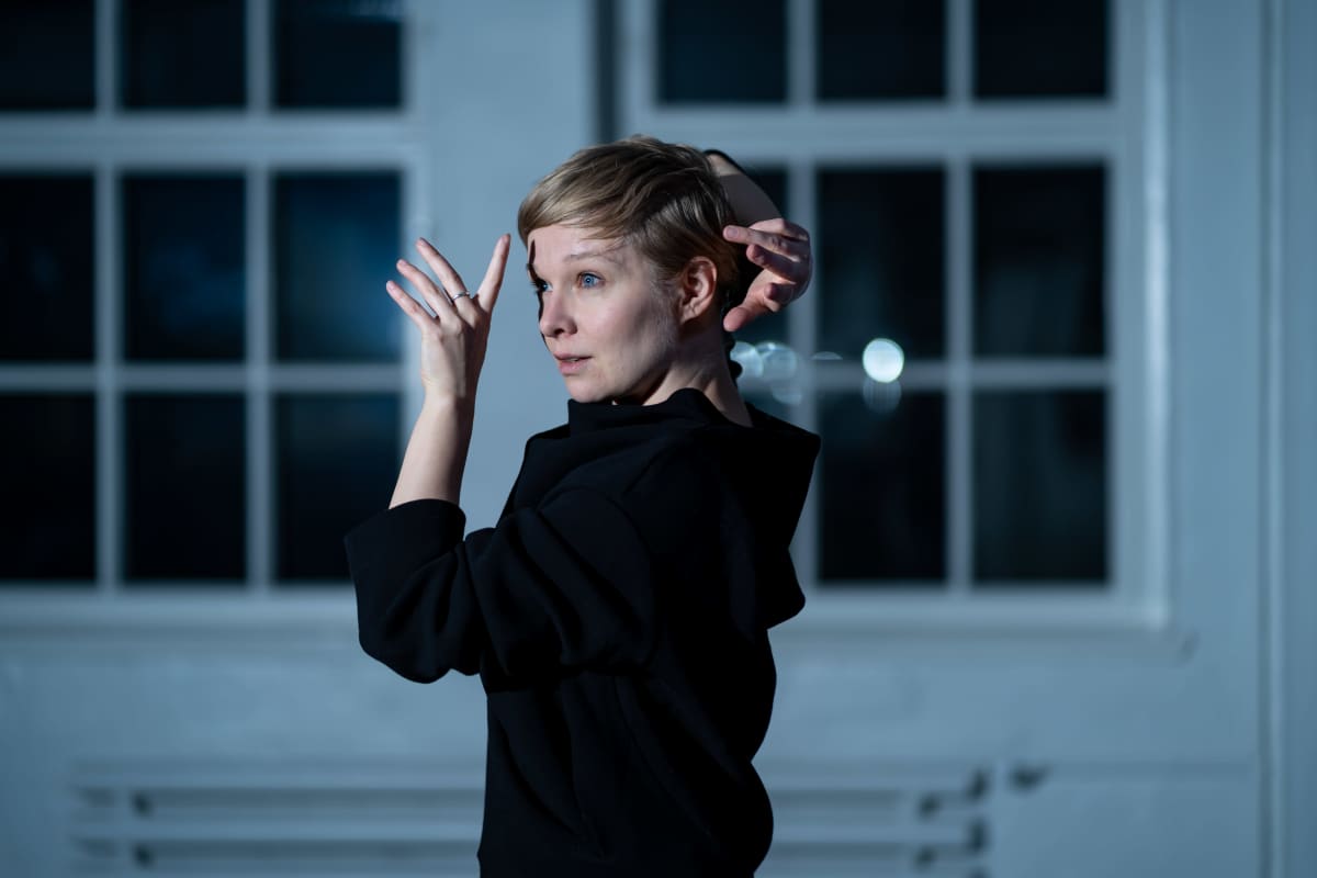 Tanssija ja koreografi Johanna Nuutinen, Kaapelitehdas, 3.12.2020.