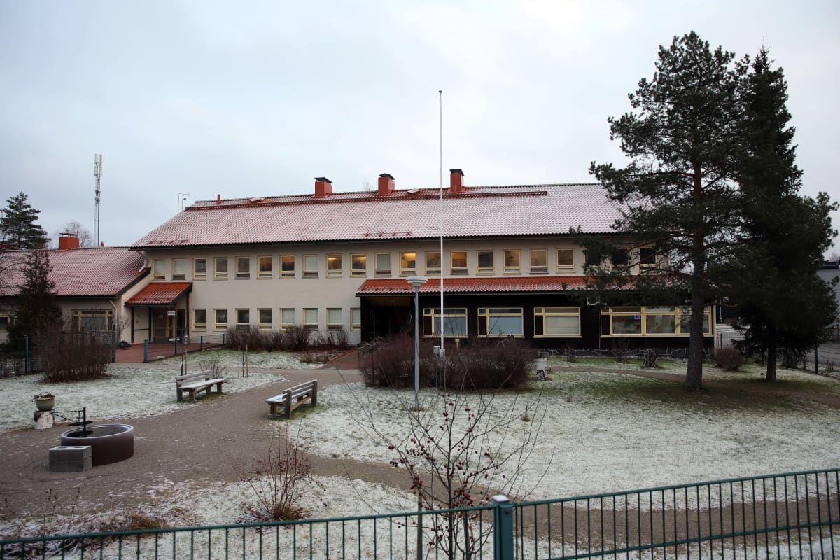 Ulkokuva Valona Vanhuspalveluisen rakennuksesta Pieksämäellä.