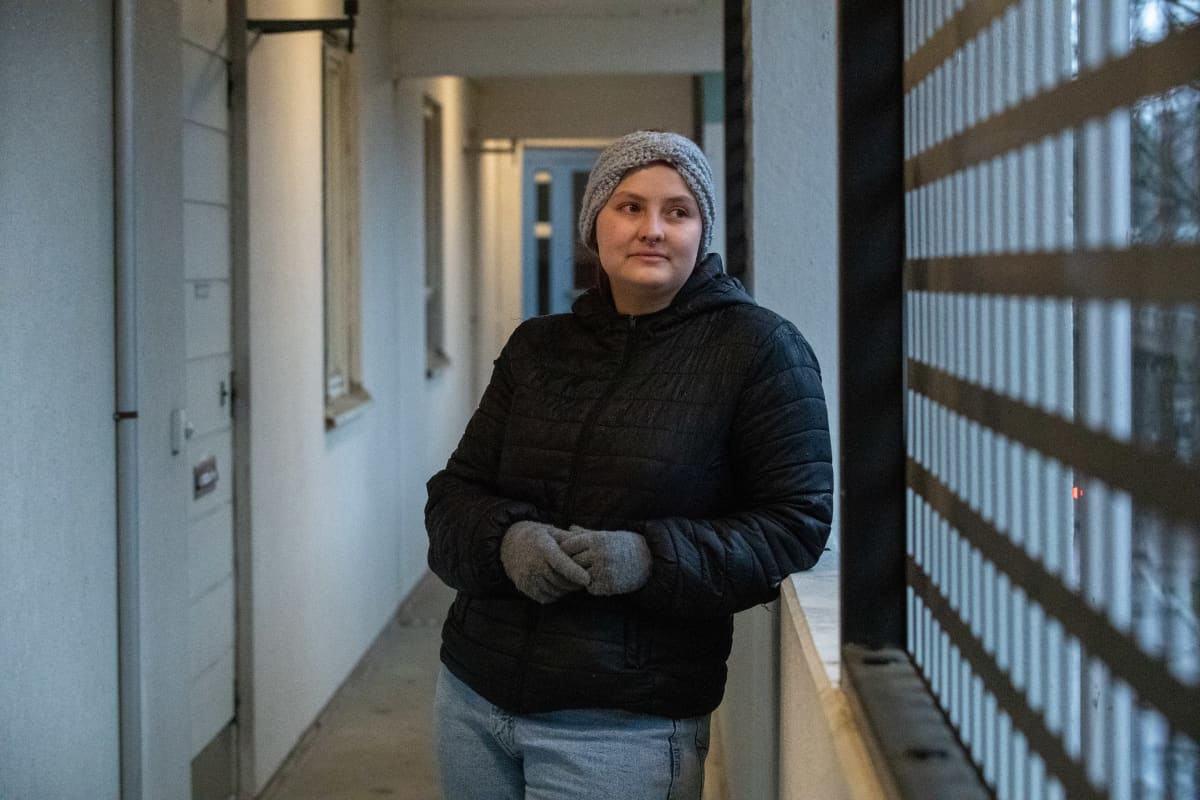 Opiskelijan taloudellinen arki, kuvassa opiskelija Lilli Hatinen Helsingin Mellunmäessä.