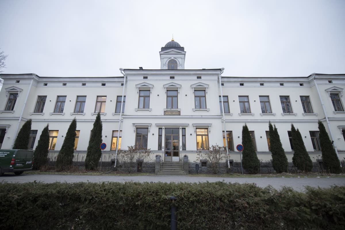 Pitkäniemen psykiatrisen sairaalan päärakennus